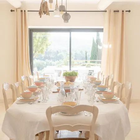 La Bastide D'eau - Exceptionnel, 5 Stars, 14 Pers. Villa Saint-Cyr-sur-Mer